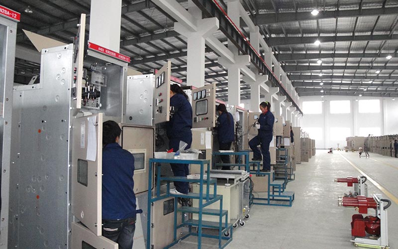 Thiết bị đóng cắt điện áp thấp là một phần quan trọng của ngành sản xuất truyền tải và biến đổi điện