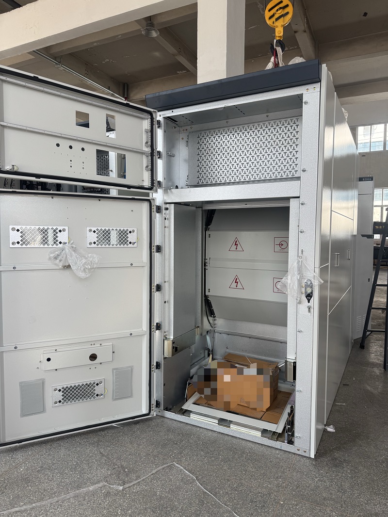 Thiết bị đóng cắt KYN61-40.5 với thiết kế phác thảo ABB Thiết bị đóng cắt KYN61-40.5 với thiết kế phác thảo ABB